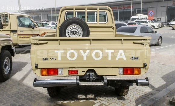 Buy Import Toyota Land Cruiser Beige Car in Import - Dubai in Baa Buy Import Toyota Land Cruiser Beige Car in Import - Dubai in Baa