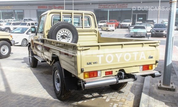 Buy Import Toyota Land Cruiser Beige Car in Import - Dubai in Baa Buy Import Toyota Land Cruiser Beige Car in Import - Dubai in Baa