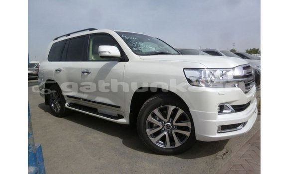 Buy Import Toyota Land Cruiser White Car in Import - Dubai in Baa Buy Import Toyota Land Cruiser White Car in Import - Dubai in Baa