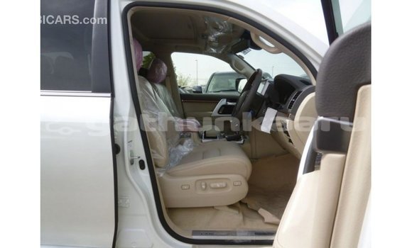 Buy Import Toyota Land Cruiser White Car in Import - Dubai in Baa Buy Import Toyota Land Cruiser White Car in Import - Dubai in Baa