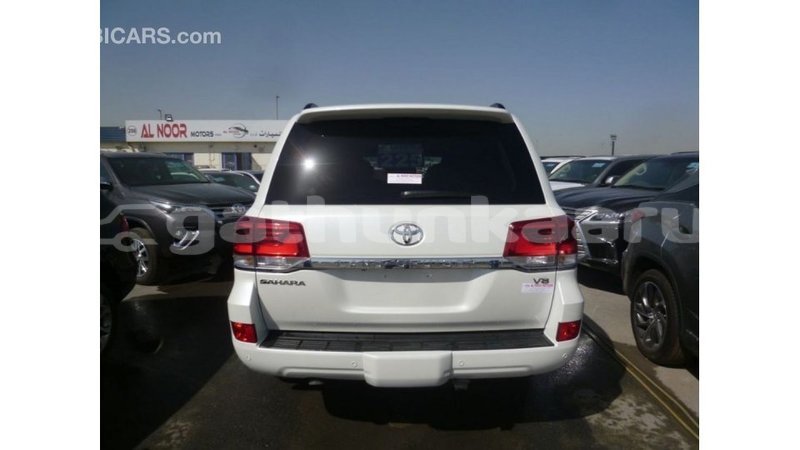 Big with watermark toyota land cruiser baa import dubai 2635