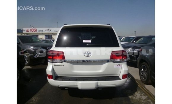 Buy Import Toyota Land Cruiser White Car in Import - Dubai in Baa Buy Import Toyota Land Cruiser White Car in Import - Dubai in Baa