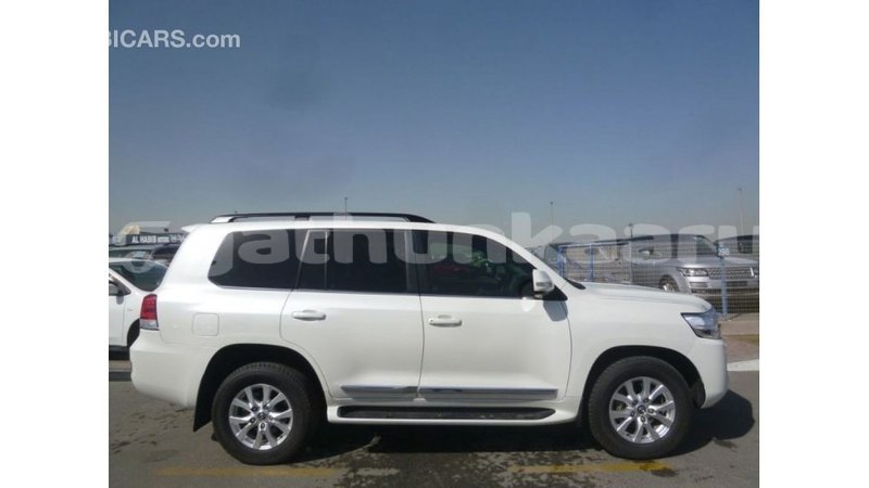 Big with watermark toyota land cruiser baa import dubai 2635