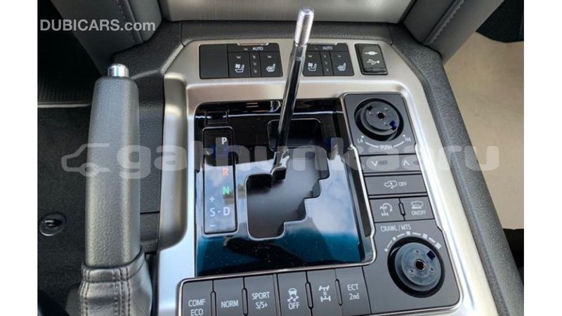 Big with watermark toyota land cruiser baa import dubai 2642