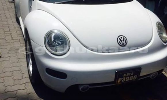 Buy Used Volkswagen Beetle White Car in Muli in Miim