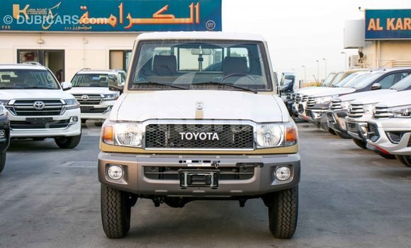 Buy Import Toyota Land Cruiser Beige Car in Import - Dubai in Baa Buy Import Toyota Land Cruiser Beige Car in Import - Dubai in Baa