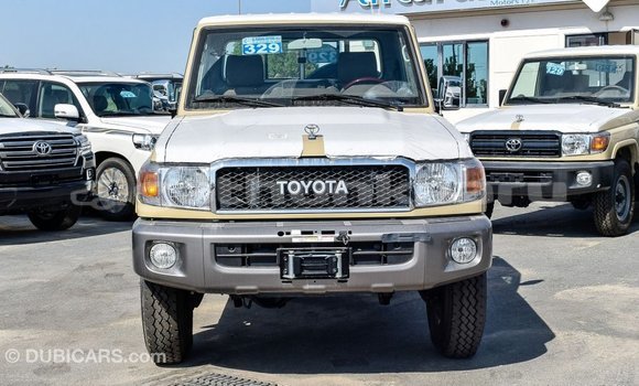 Buy Import Toyota Land Cruiser Beige Car in Import - Dubai in Baa Buy Import Toyota Land Cruiser Beige Car in Import - Dubai in Baa