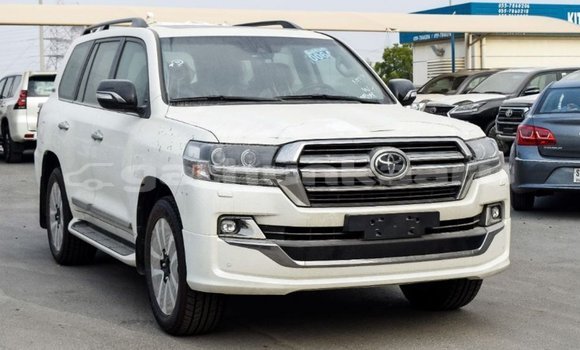 Buy Import Toyota Land Cruiser White Car in Import - Dubai in Baa Buy Import Toyota Land Cruiser White Car in Import - Dubai in Baa