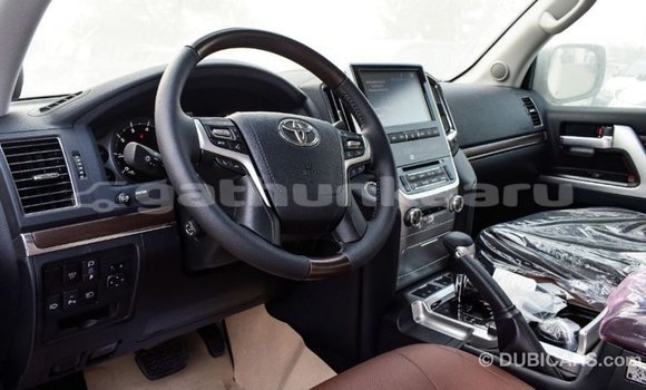 Buy Import Toyota Land Cruiser White Car in Import - Dubai in Baa Buy Import Toyota Land Cruiser White Car in Import - Dubai in Baa