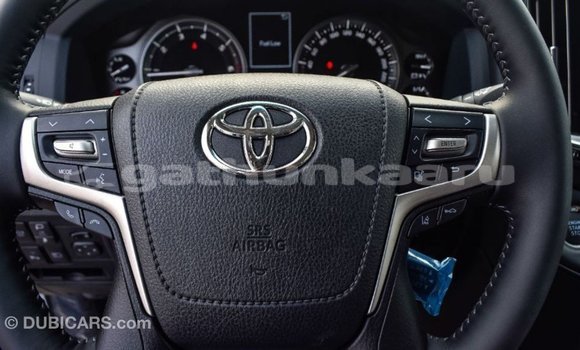 Buy Import Toyota Land Cruiser White Car in Import - Dubai in Baa Buy Import Toyota Land Cruiser White Car in Import - Dubai in Baa