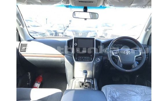 Buy Import Toyota Land Cruiser White Car in Import - Dubai in Baa Buy Import Toyota Land Cruiser White Car in Import - Dubai in Baa