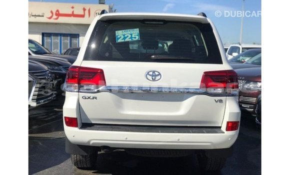 Buy Import Toyota Land Cruiser White Car in Import - Dubai in Baa Buy Import Toyota Land Cruiser White Car in Import - Dubai in Baa