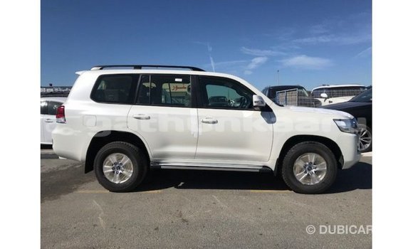 Buy Import Toyota Land Cruiser White Car in Import - Dubai in Baa Buy Import Toyota Land Cruiser White Car in Import - Dubai in Baa
