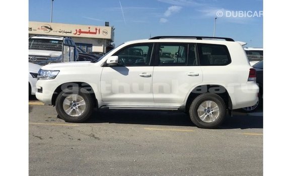 Buy Import Toyota Land Cruiser White Car in Import - Dubai in Baa Buy Import Toyota Land Cruiser White Car in Import - Dubai in Baa
