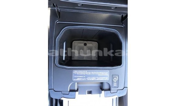 Buy Import Toyota Land Cruiser White Car in Import - Dubai in Baa Buy Import Toyota Land Cruiser White Car in Import - Dubai in Baa