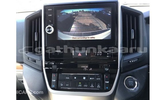 Buy Import Toyota Land Cruiser White Car in Import - Dubai in Baa Buy Import Toyota Land Cruiser White Car in Import - Dubai in Baa