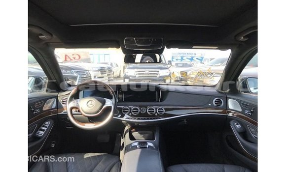 Buy Import Mercedes-Benz 190 Black Car in Import - Dubai in Baa Buy Import Mercedes-Benz 190 Black Car in Import - Dubai in Baa