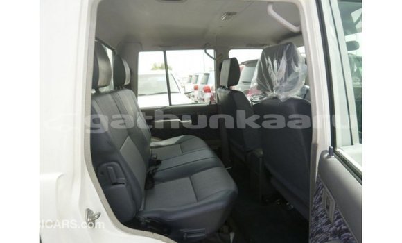 Buy Import Toyota Land Cruiser White Car in Import - Dubai in Baa Buy Import Toyota Land Cruiser White Car in Import - Dubai in Baa
