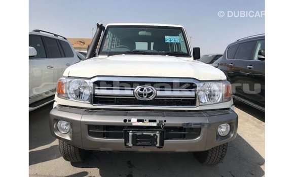 Buy Import Toyota Land Cruiser White Car in Import - Dubai in Baa Buy Import Toyota Land Cruiser White Car in Import - Dubai in Baa