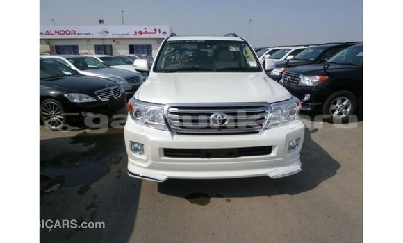 Buy Import Toyota Land Cruiser White Car in Import - Dubai in Baa Buy Import Toyota Land Cruiser White Car in Import - Dubai in Baa