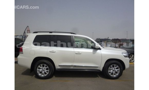 Buy Import Toyota Land Cruiser White Car in Import - Dubai in Baa Buy Import Toyota Land Cruiser White Car in Import - Dubai in Baa