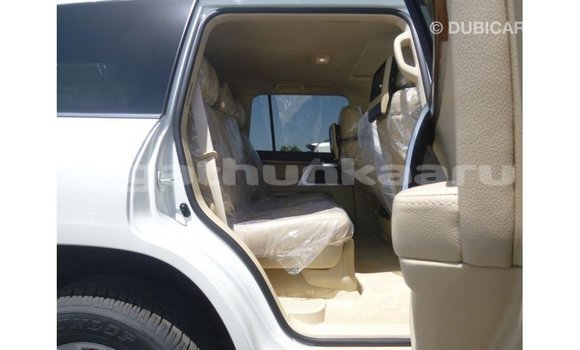 Buy Import Toyota Land Cruiser White Car in Import - Dubai in Baa Buy Import Toyota Land Cruiser White Car in Import - Dubai in Baa