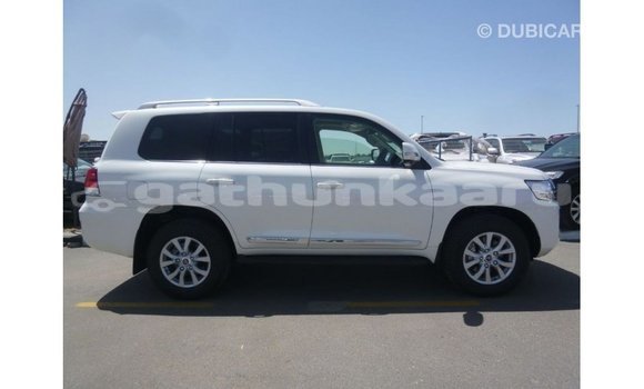 Buy Import Toyota Land Cruiser White Car in Import - Dubai in Baa Buy Import Toyota Land Cruiser White Car in Import - Dubai in Baa
