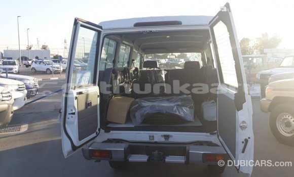 Buy Import Toyota Land Cruiser White Car in Import - Dubai in Baa Buy Import Toyota Land Cruiser White Car in Import - Dubai in Baa