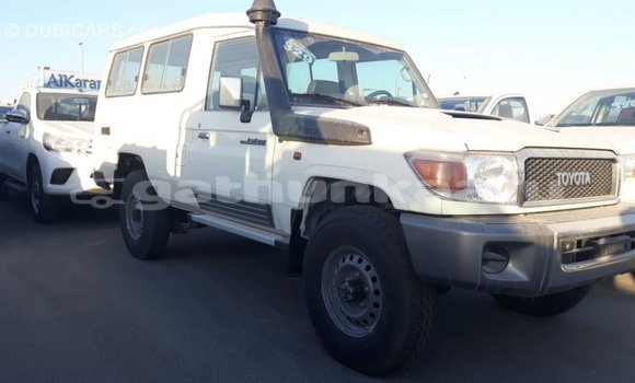 Buy Import Toyota Land Cruiser White Car in Import - Dubai in Baa Buy Import Toyota Land Cruiser White Car in Import - Dubai in Baa