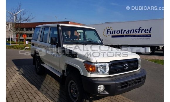Buy Import Toyota Land Cruiser White Car in Import - Dubai in Baa Buy Import Toyota Land Cruiser White Car in Import - Dubai in Baa