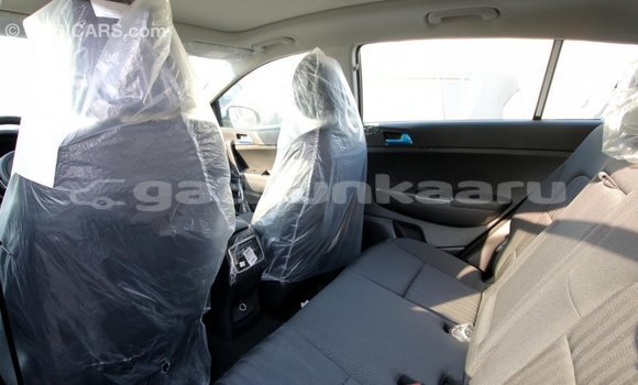Buy Import Kia Sportage White Car in Import - Dubai in Baa Buy Import Kia Sportage White Car in Import - Dubai in Baa