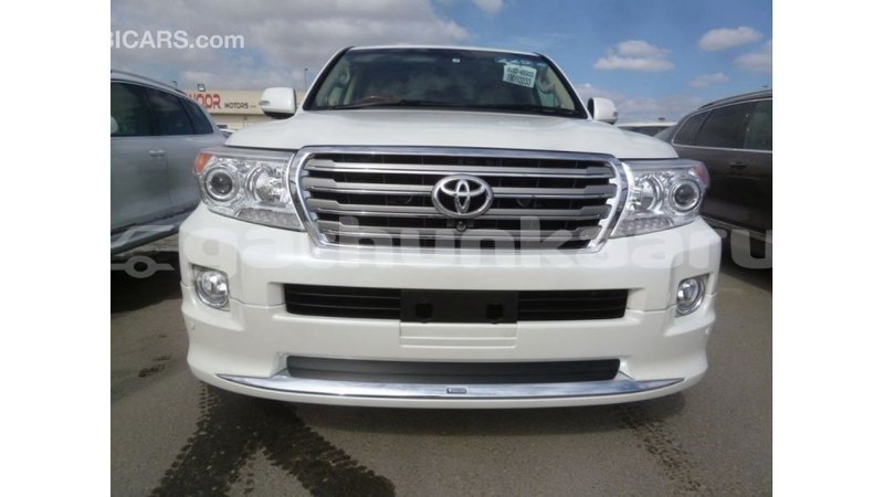 Big with watermark toyota land cruiser baa import dubai 2706
