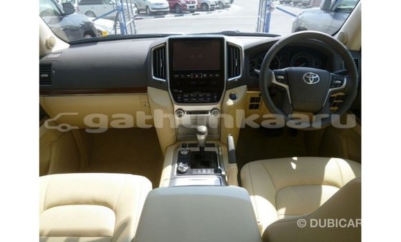 Buy Import Toyota Land Cruiser White Car in Import - Dubai in Baa Buy Import Toyota Land Cruiser White Car in Import - Dubai in Baa