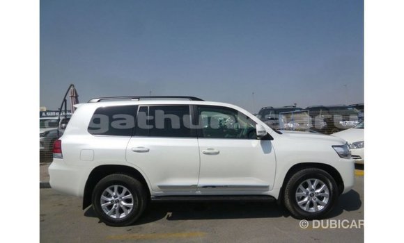 Buy Import Toyota Land Cruiser White Car in Import - Dubai in Baa Buy Import Toyota Land Cruiser White Car in Import - Dubai in Baa