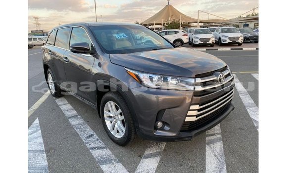 Buy Import Toyota Highlander Other Car in Import - Dubai in Baa Buy Import Toyota Highlander Other Car in Import - Dubai in Baa