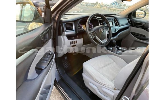 Buy Import Toyota Highlander Other Car in Import - Dubai in Baa Buy Import Toyota Highlander Other Car in Import - Dubai in Baa