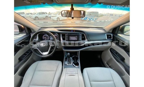 Buy Import Toyota Highlander Other Car in Import - Dubai in Baa Buy Import Toyota Highlander Other Car in Import - Dubai in Baa