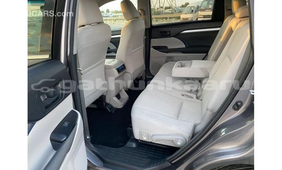 Buy Import Toyota Highlander Other Car in Import - Dubai in Baa Buy Import Toyota Highlander Other Car in Import - Dubai in Baa