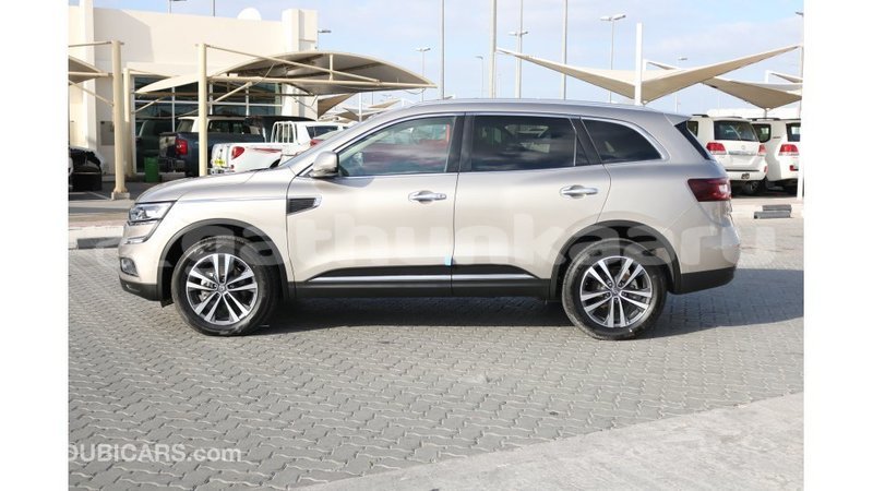 Big with watermark renault 4 baa import dubai 2716