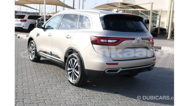 Big with watermark renault 4 baa import dubai 2716