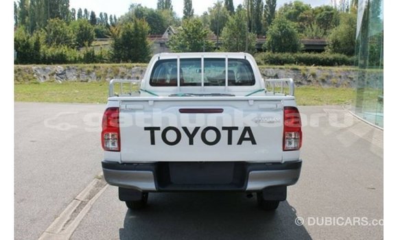 Buy Import Toyota Hilux White Car in Import - Dubai in Baa Buy Import Toyota Hilux White Car in Import - Dubai in Baa