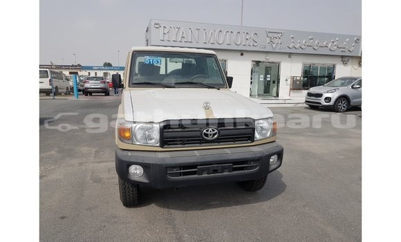 Buy Import Toyota Land Cruiser Beige Car in Import - Dubai in Baa Buy Import Toyota Land Cruiser Beige Car in Import - Dubai in Baa