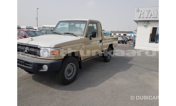 Buy Import Toyota Land Cruiser Beige Car in Import - Dubai in Baa Buy Import Toyota Land Cruiser Beige Car in Import - Dubai in Baa