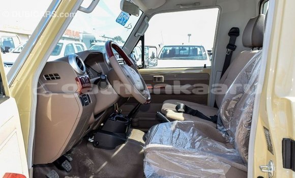 Buy Import Toyota Land Cruiser Beige Car in Import - Dubai in Baa Buy Import Toyota Land Cruiser Beige Car in Import - Dubai in Baa