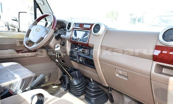 Buy Import Toyota Land Cruiser Beige Car in Import - Dubai in Baa Buy Import Toyota Land Cruiser Beige Car in Import - Dubai in Baa
