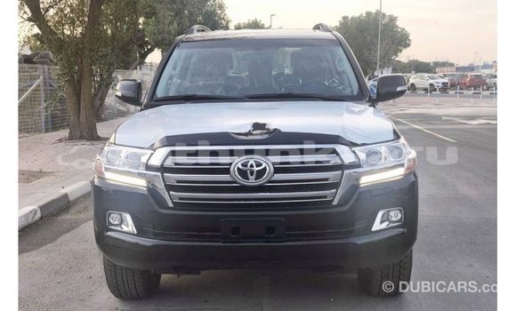 Buy Import Toyota Land Cruiser Black Car in Import - Dubai in Baa Buy Import Toyota Land Cruiser Black Car in Import - Dubai in Baa