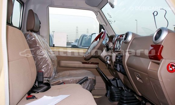Buy Import Toyota Land Cruiser Beige Car in Import - Dubai in Baa Buy Import Toyota Land Cruiser Beige Car in Import - Dubai in Baa