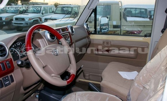 Buy Import Toyota Land Cruiser Beige Car in Import - Dubai in Baa Buy Import Toyota Land Cruiser Beige Car in Import - Dubai in Baa