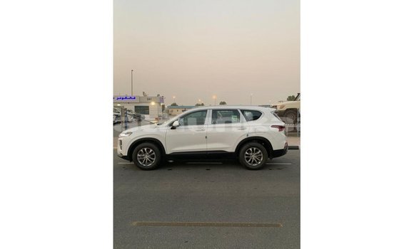 Buy Import Hyundai Santa Fe White Car in Import - Dubai in Baa Buy Import Hyundai Santa Fe White Car in Import - Dubai in Baa