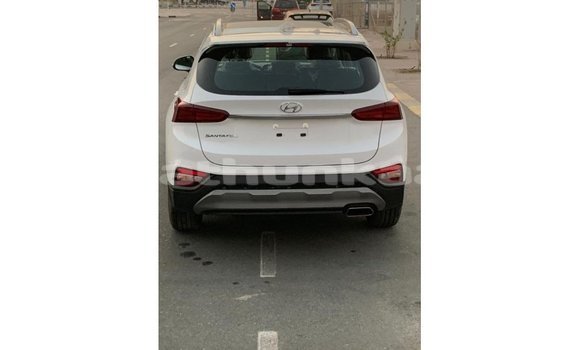 Buy Import Hyundai Santa Fe White Car in Import - Dubai in Baa Buy Import Hyundai Santa Fe White Car in Import - Dubai in Baa